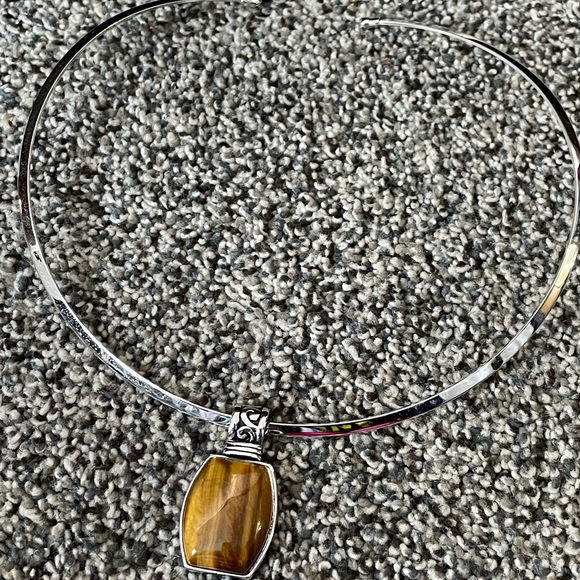 Lia Sophia chocker necklace set - Picture 6 of 9